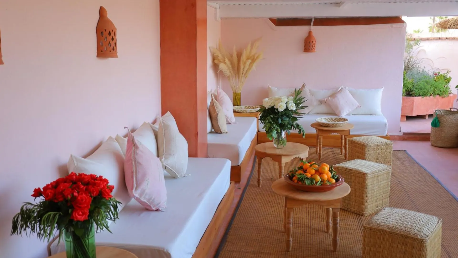 Riad Prive Sadaka Bassin Rooftop Marrakesh Morocco